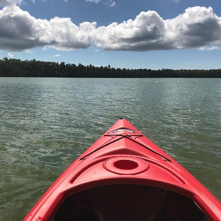 Miller Lake Lakefront Hope Lodge المظهر الخارجي الصورة