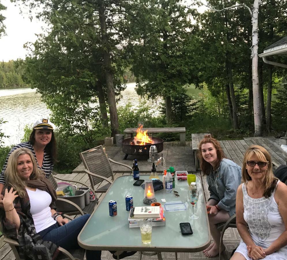 Miller Lake Lakefront Hope Lodge المظهر الخارجي الصورة