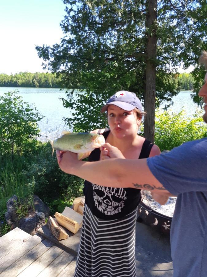 Miller Lake Lakefront Hope Lodge المظهر الخارجي الصورة