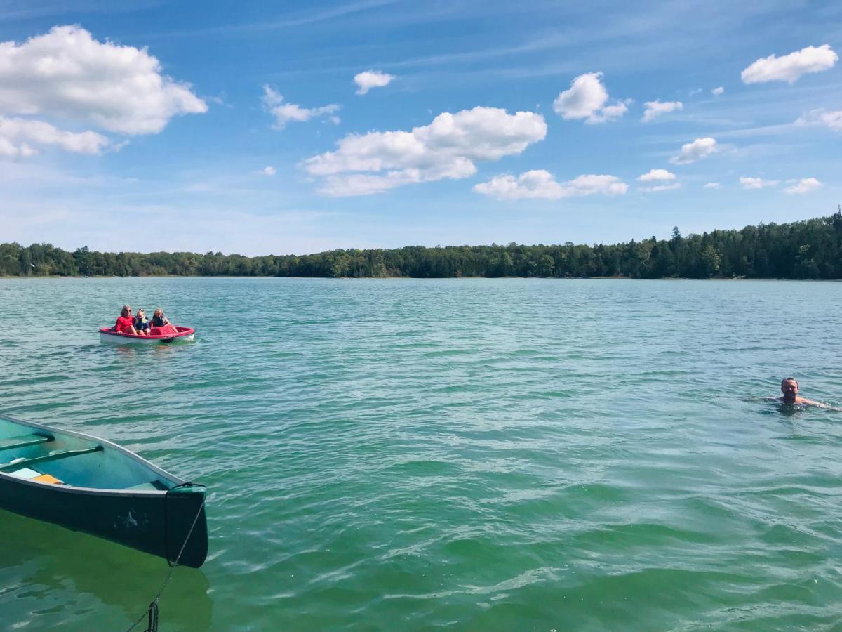 Miller Lake Lakefront Hope Lodge المظهر الخارجي الصورة