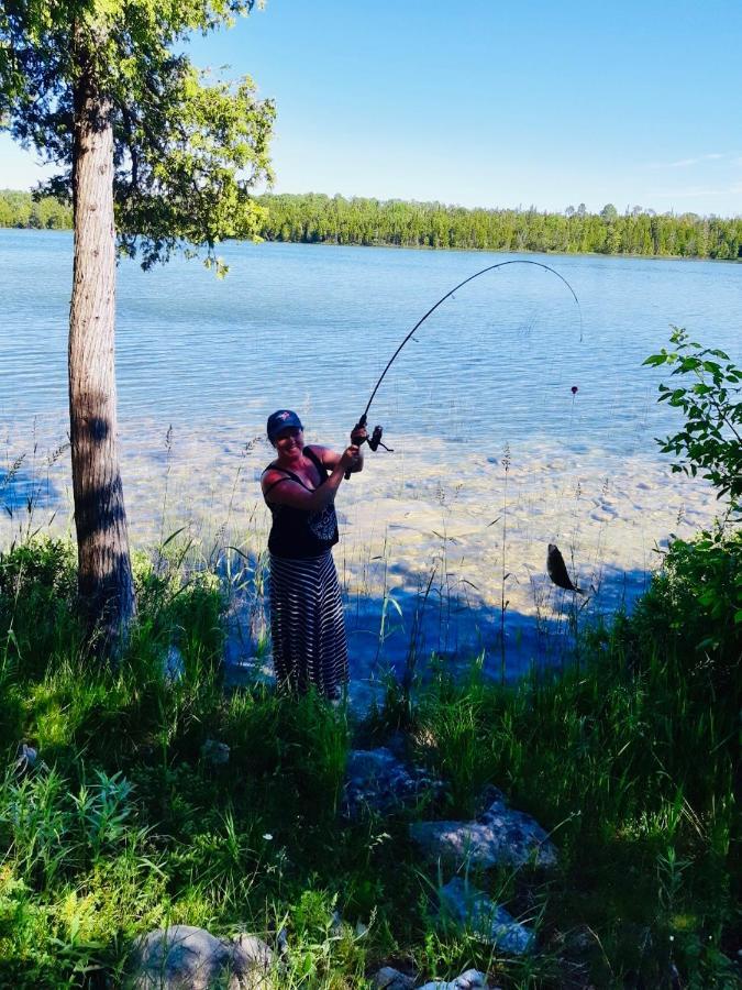 Miller Lake Lakefront Hope Lodge المظهر الخارجي الصورة